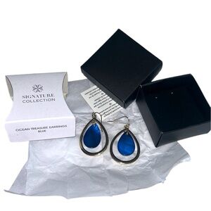 Avon Signature Collection Blue Ocean Treasure Dangle Earrings